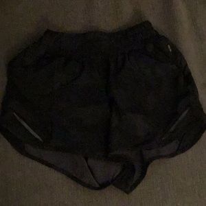 Black camo lululemon hotty hot shorts